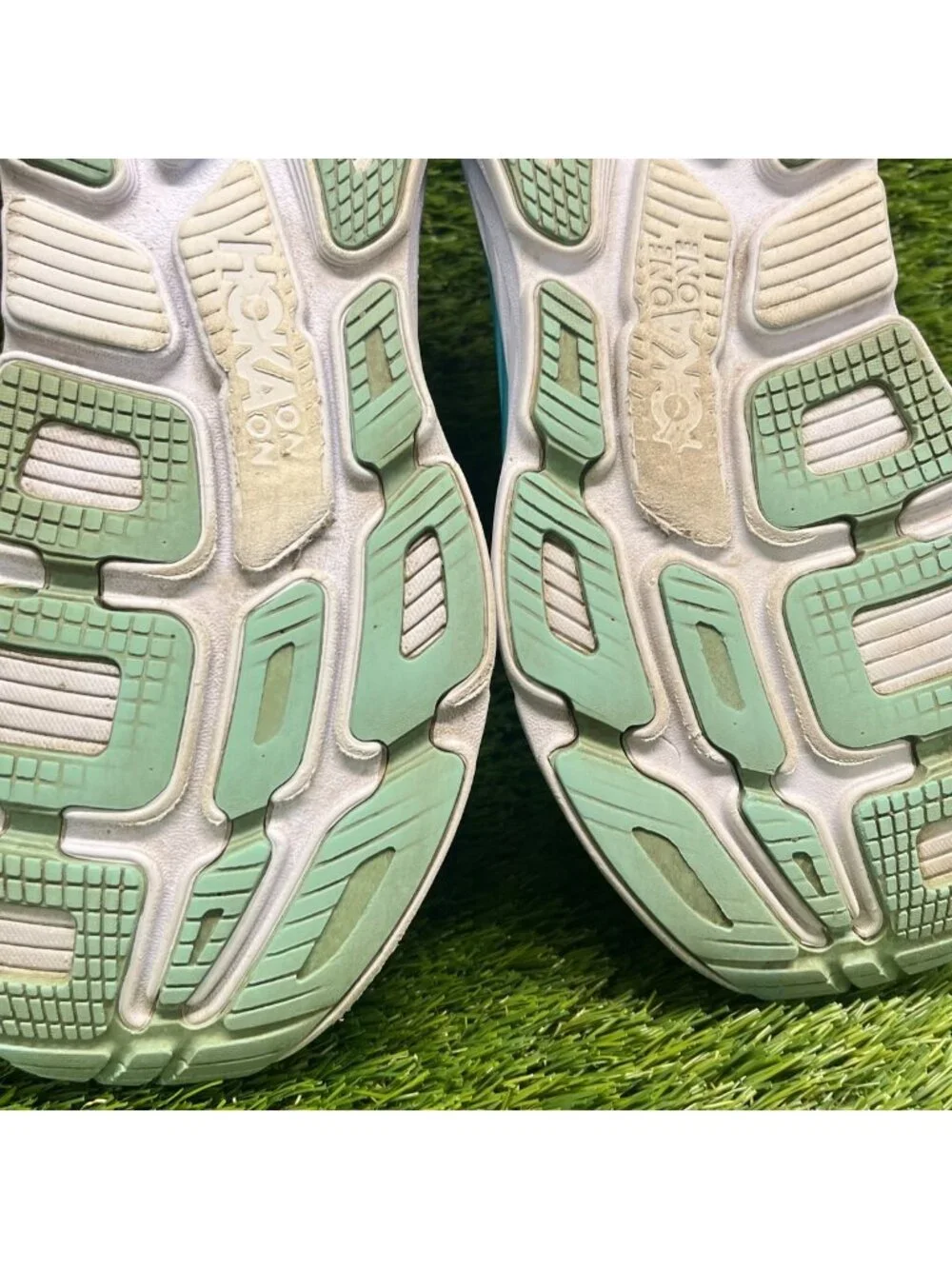 Hoka seller notes